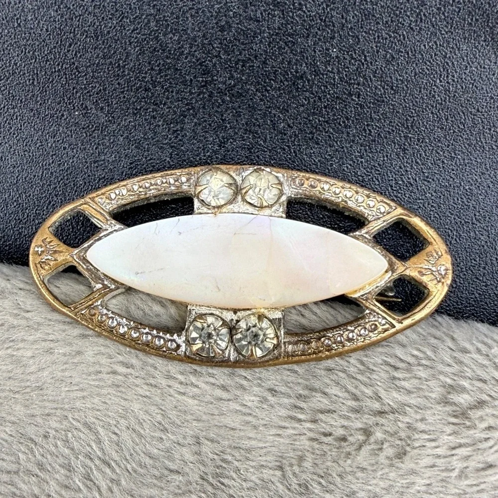 Vintage Mother of Pearl‎ Paste Rhinestone Brooch Gold Tone